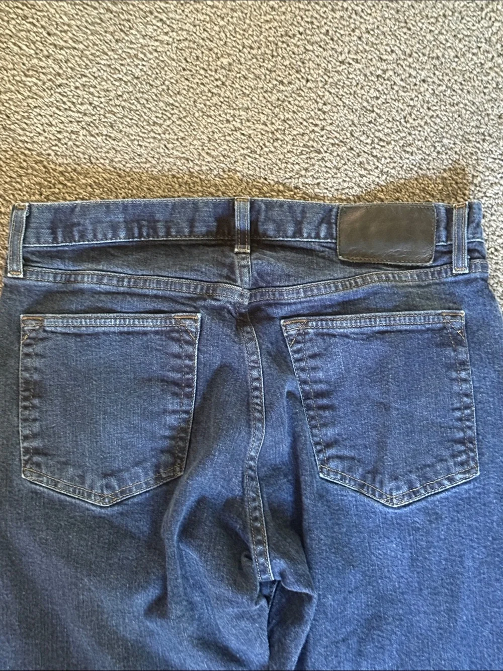 Eddie Bauer Men's Dark Blue Straight-Leg Jeans. Size 33x30.